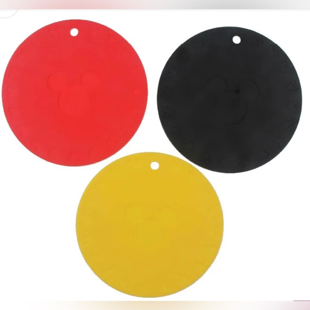 NWT-Disney Daiso Mickey Icon 1-Piece Silicone Pot Mat, Black, Red or Yellow